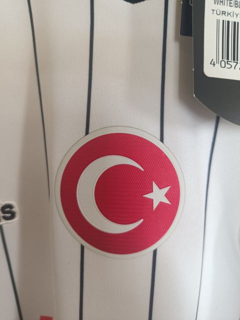 Vintage Beşiktaş 2016/17 Quaresma #7 Home Jersey from adidas at Besiktas Shop # BG8470