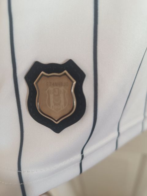 Vintage Beşiktaş 2016/17 Quaresma #7 Home Jersey from adidas at Besiktas Shop # BG8470