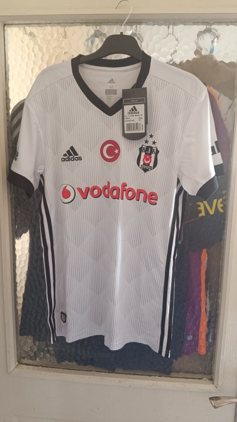 Vintage Beşiktaş Quaresma #7 Home Jersey 2017/18 from adidas at Besiktas Shop # CI4513